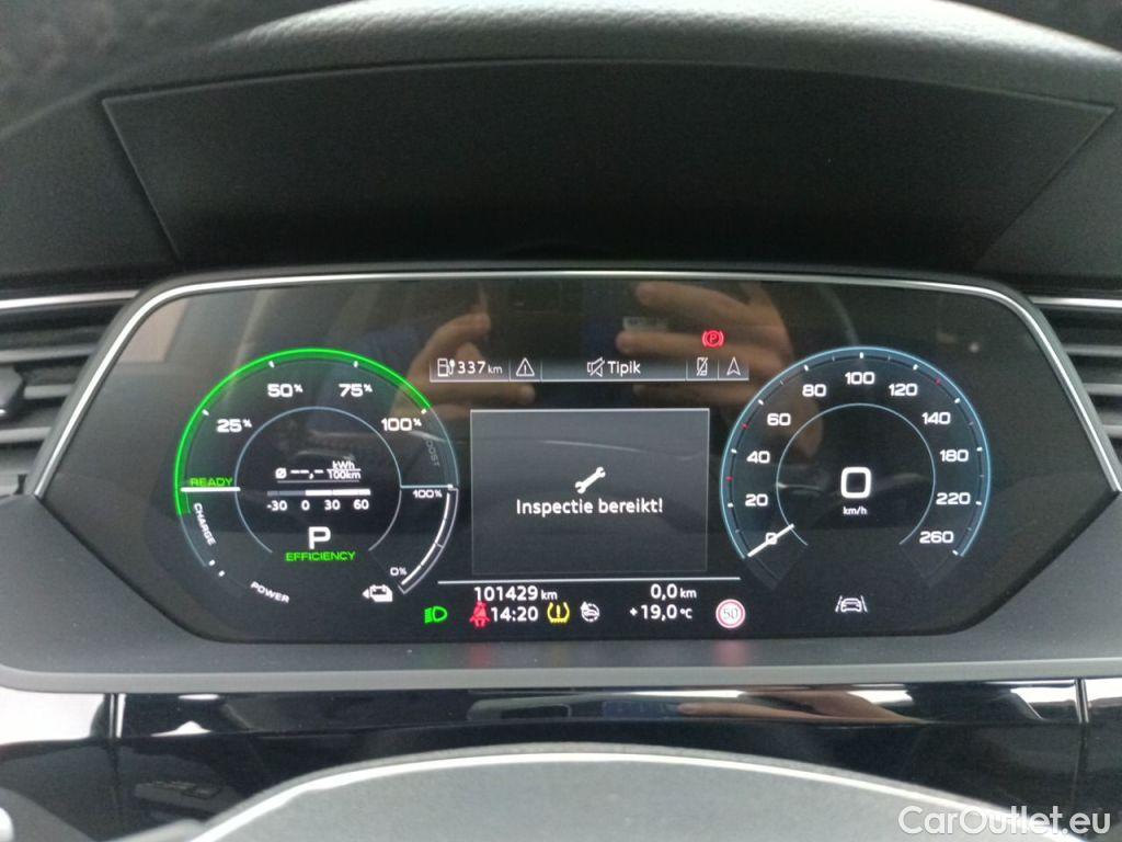 Audi  E-TRON Audi  55 Quattro Advanced 5d #6