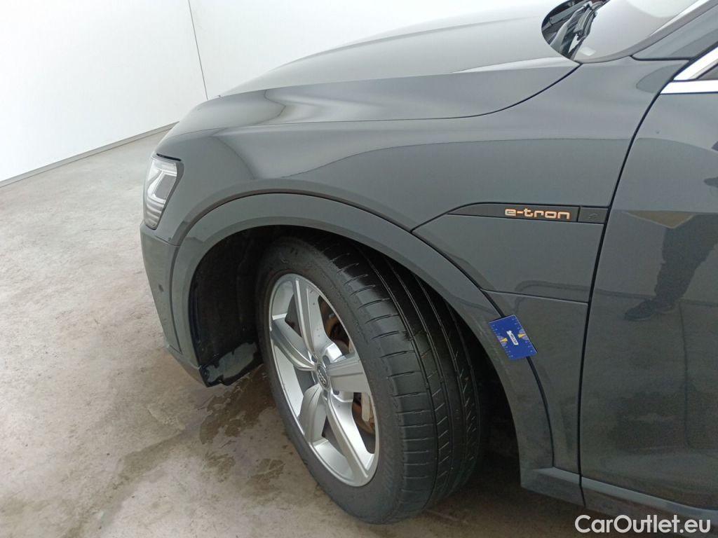 Audi  E-TRON Audi  55 Quattro Advanced 5d #54