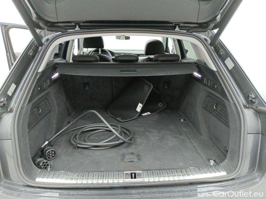 Audi  E-TRON Audi  55 Quattro Advanced 5d #17