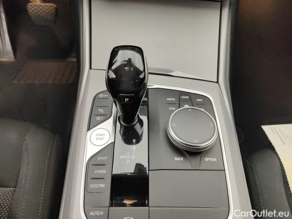 Bmw  Serie 3 BMW 3 Reeks Berline 330e (135 kW) 4d #23
