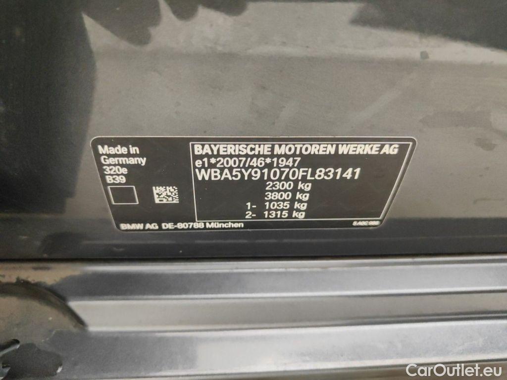 Bmw  Serie 3 BMW 3 Reeks Berline 320e (150 kW) 4d #17