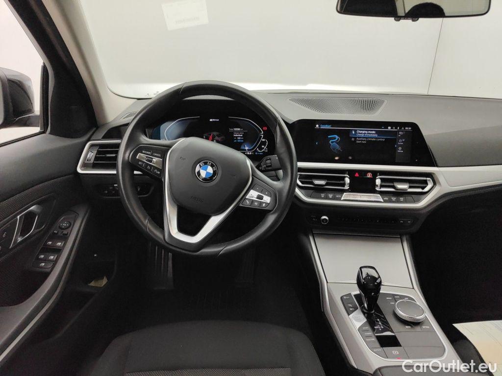 Bmw  Serie 3 BMW 3 Reeks Berline 330e (135 kW) 4d #9