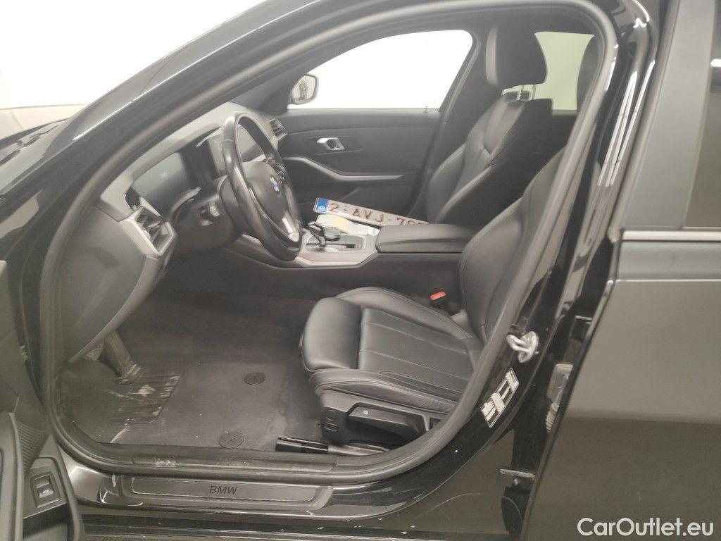 Bmw  Serie 3 BMW 3 Reeks Touring 318dA (100 kW) 5d #3