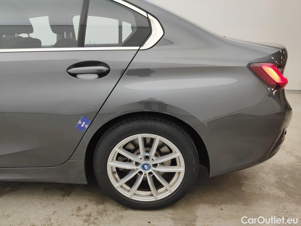 Bmw  Serie 3 BMW 3 Reeks Berline 320e (150 kW) 4d #40