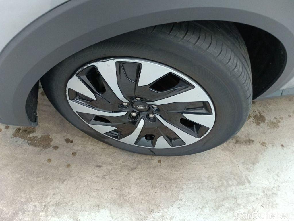 Ford  Puma Ford  1.0i Ecoboost mHEV 92kW Titanium 5d #43