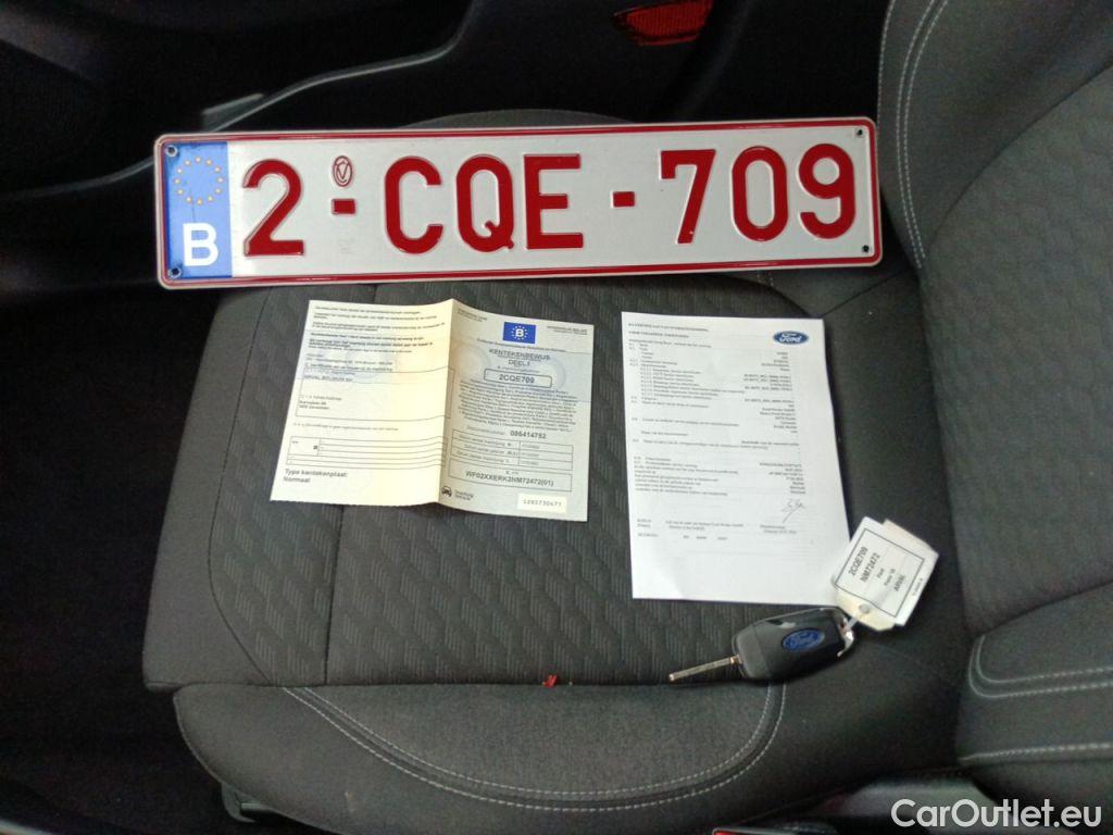 Ford  Puma Ford  1.0i Ecoboost mHEV 92kW Titanium 5d #4