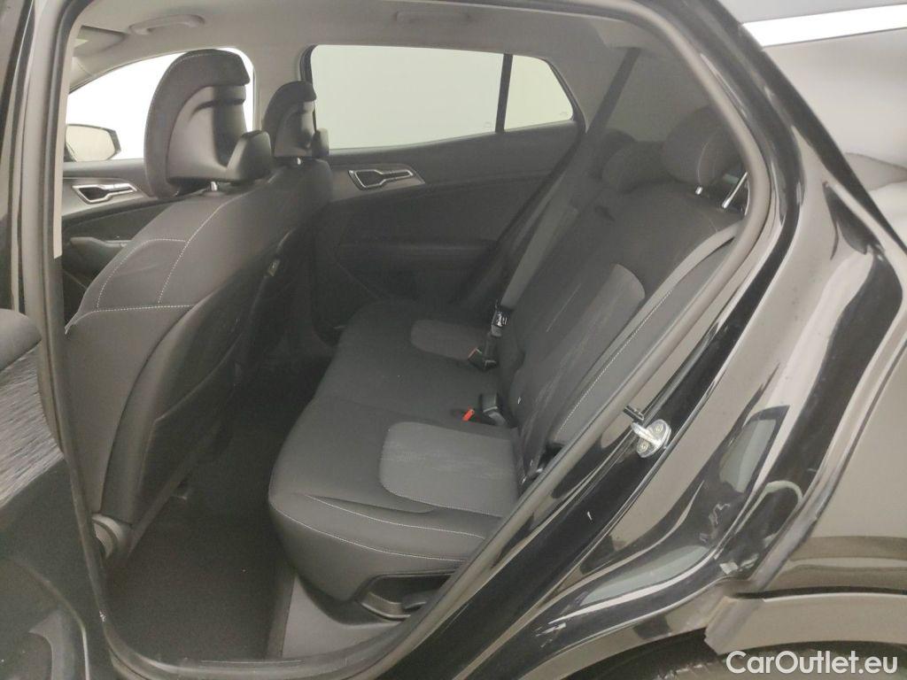 KIA  Sportage KIA  1.6 CRDi 6MT Pulse 5d #10