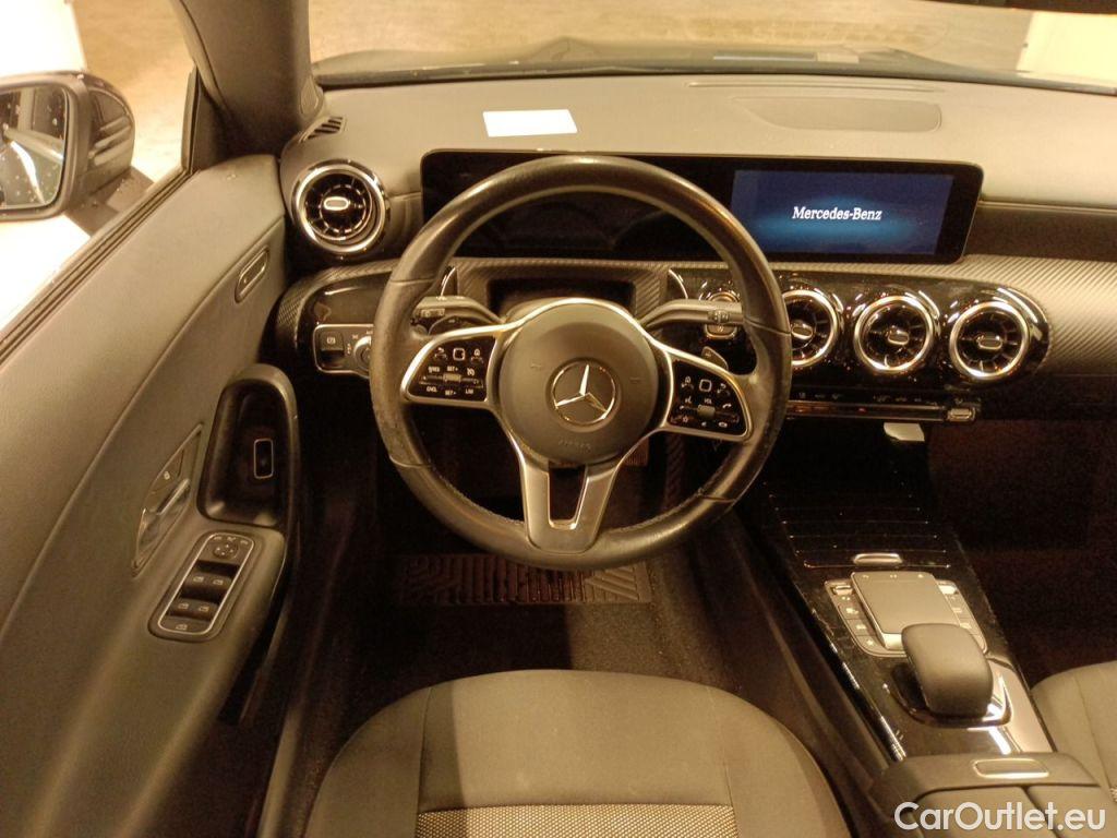 Mercedes  CLA-Klasse Mercedes-Benz CLA Shooting Brake CLA 180 d Business Solution Aut. 5d #9