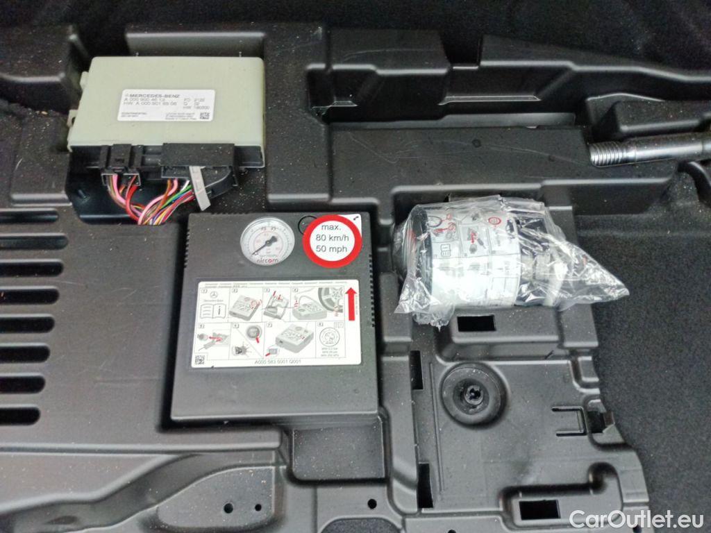 Mercedes  CLA-Klasse MERCEDES CLASSE CLA SHOOTING BREAK DIESEL (X118) CLA 180 d Business Solution 5d #13