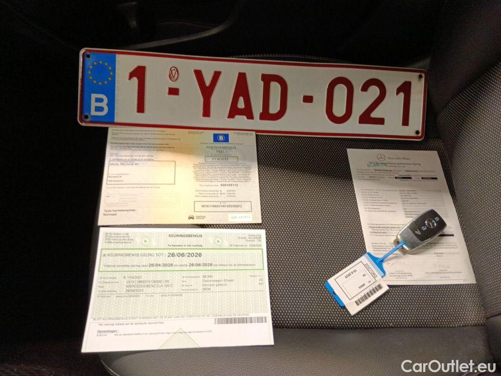 Mercedes  CLA-Klasse Mercedes-Benz CLA Shooting Brake CLA 180 d Aut. 5d #4