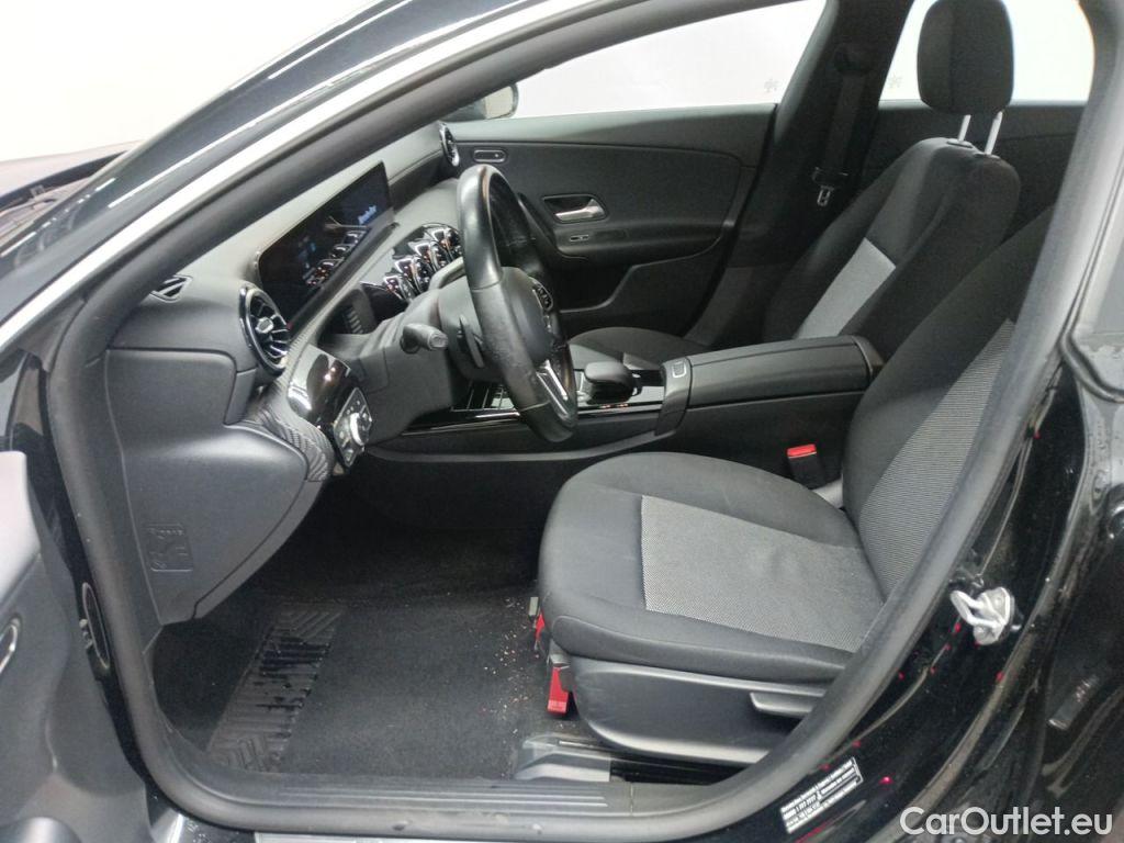 Mercedes  CLA-Klasse Mercedes-Benz CLA Shooting Brake CLA 180 d Business Solution Aut. 5d #3