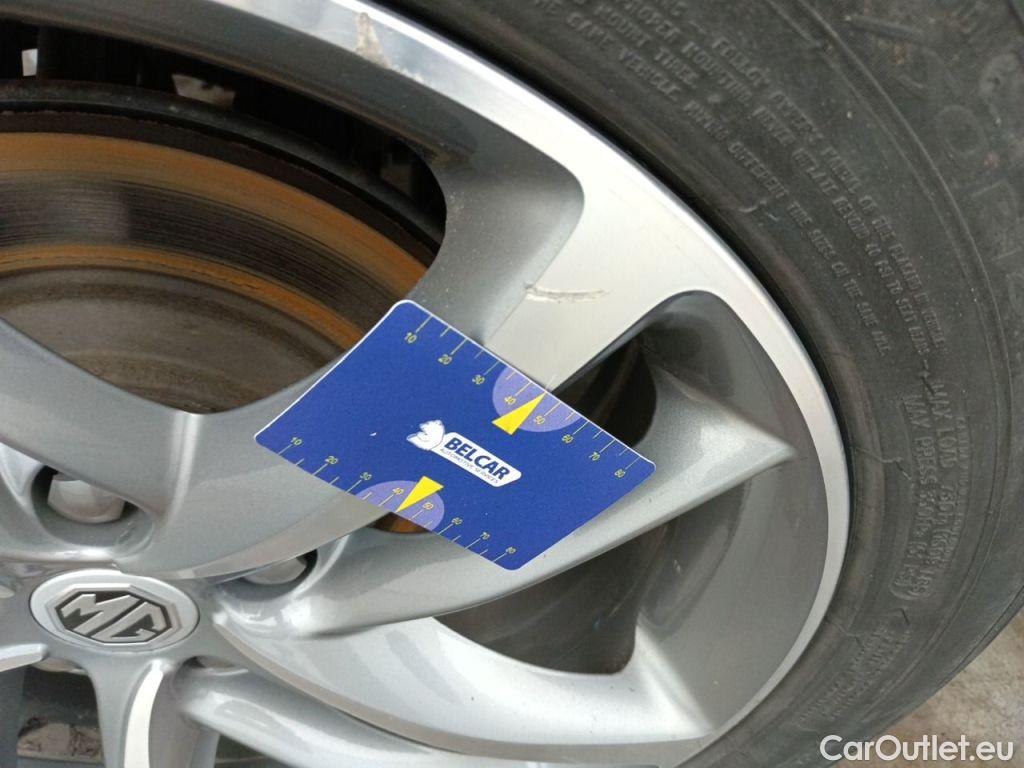 MG  EHS MG  1.5T Luxury 5d #79