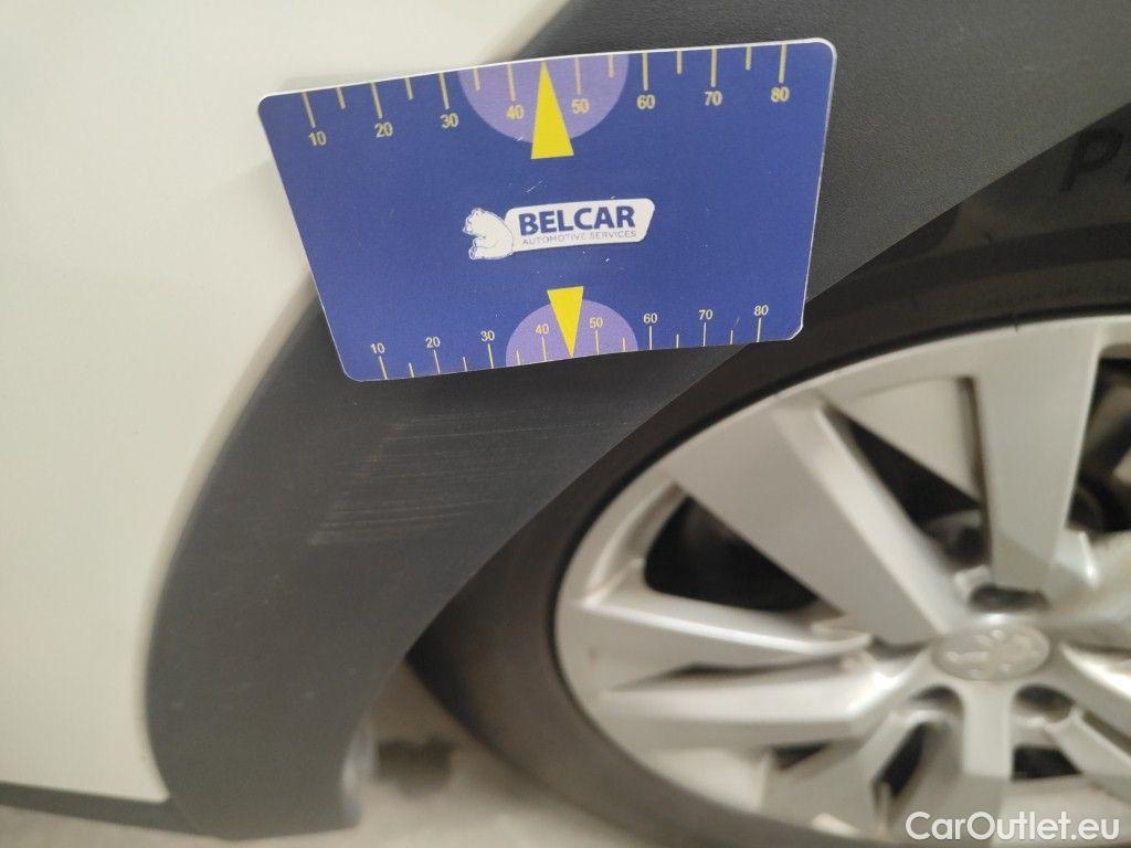 Peugeot  3008 Peugeot  1.5 BlueHDi 96kW S&S Active Pack 5d #43