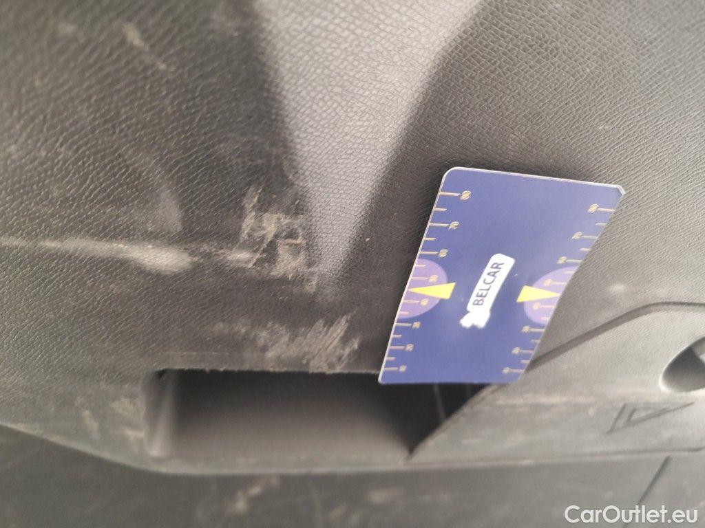 Peugeot  3008 Peugeot  1.5 BlueHDi 96kW S&S Active Pack 5d #77