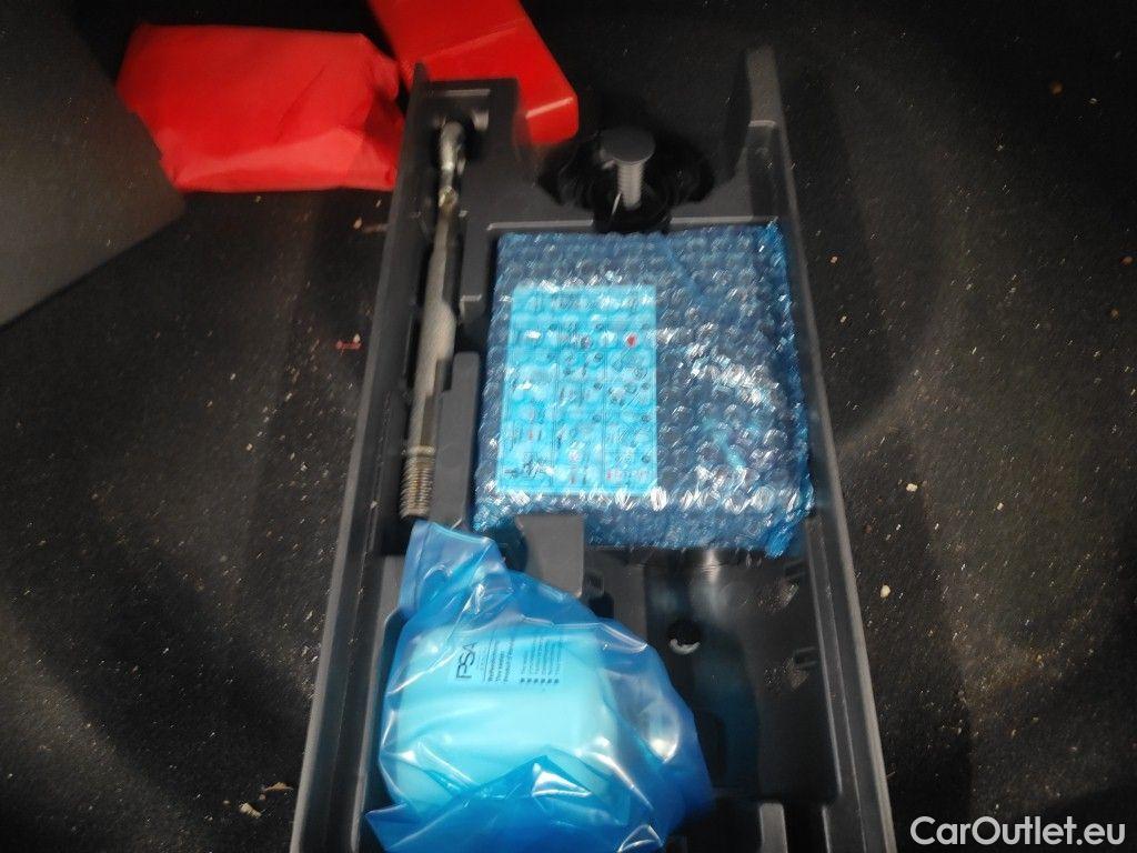 Peugeot  3008 Peugeot  1.5 BlueHDi 96kW S&S Active Pack 5d #15