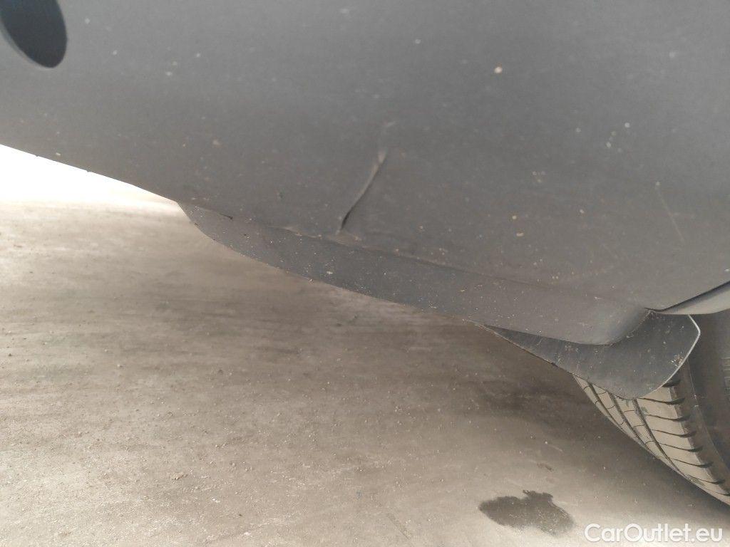 Peugeot  3008 Peugeot  1.5 BlueHDi 96kW S&S Active Pack 5d #37