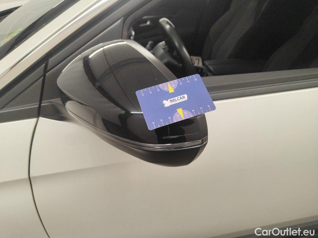 Peugeot  3008 Peugeot  1.5 BlueHDi 96kW S&S Active Pack 5d #44