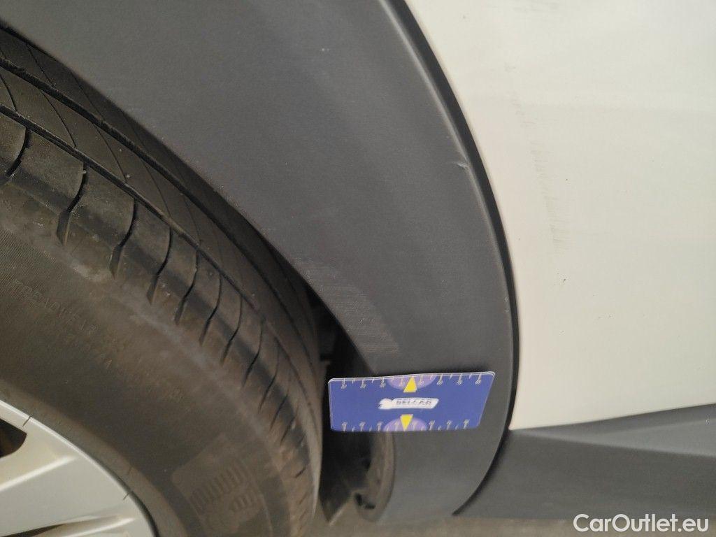 Peugeot  3008 Peugeot  1.5 BlueHDi 96kW S&S Active Pack 5d #57