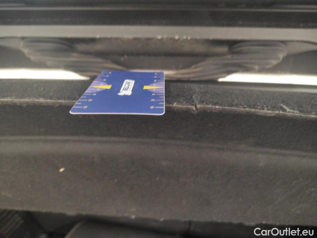 Peugeot  3008 Peugeot  1.5 BlueHDi 96kW S&S Active Pack 5d #73