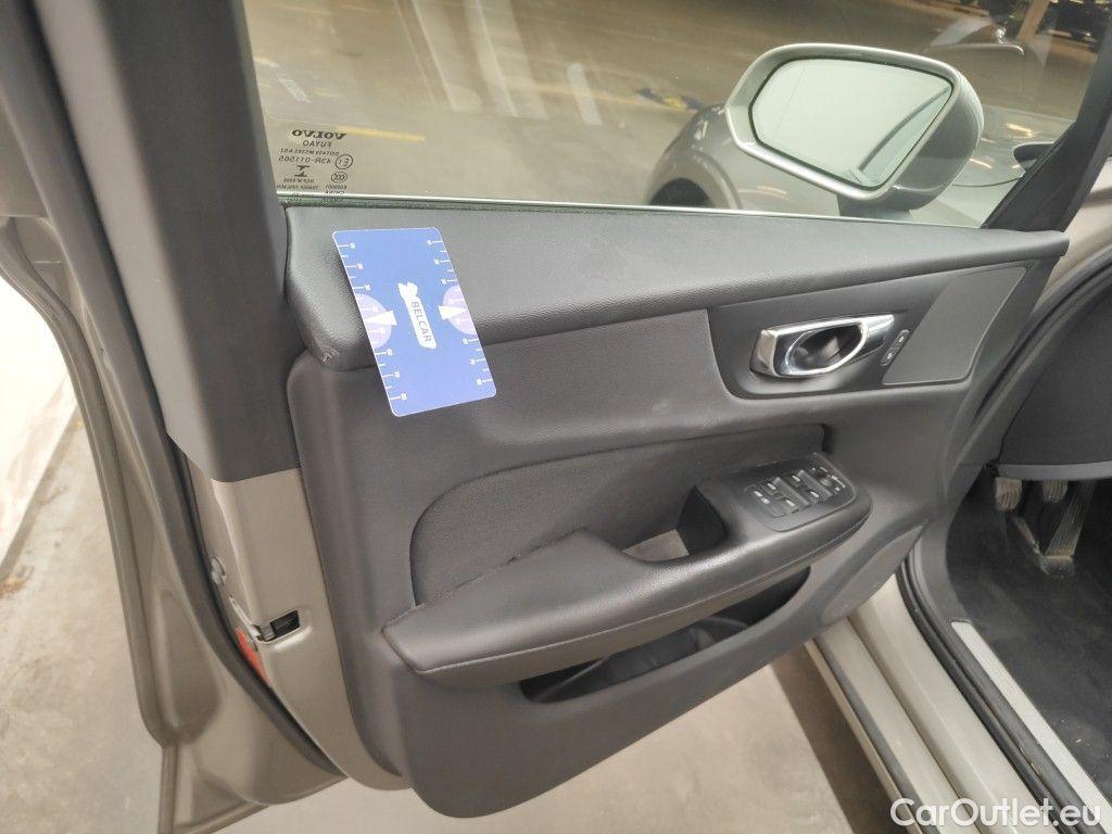 Volvo  V60 Volvo  D3 Momentum Pro 5d #44