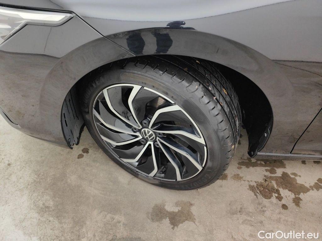 Volkswagen  Golf  Volkswagen Variant VIII 2.0 TDI 110kW DSG Life 5d #39