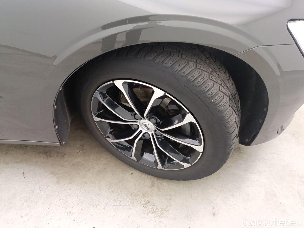 Volvo  V60 Volvo  D3 Momentum 5d #73