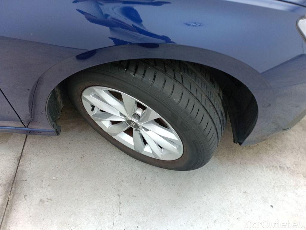 Audi  A3 Audi  Sportback 1.0 30 TFSi 81kW S tronic Attraction 5d #16