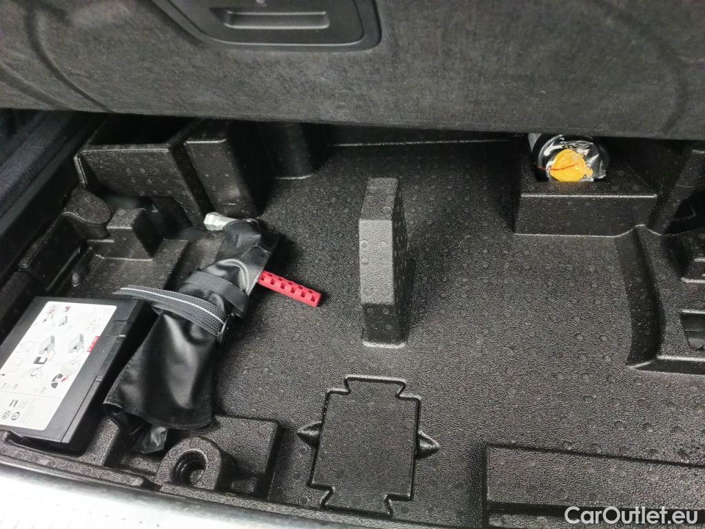 Audi  Q5 Audi  Business Edition 30 TDI 5d #17