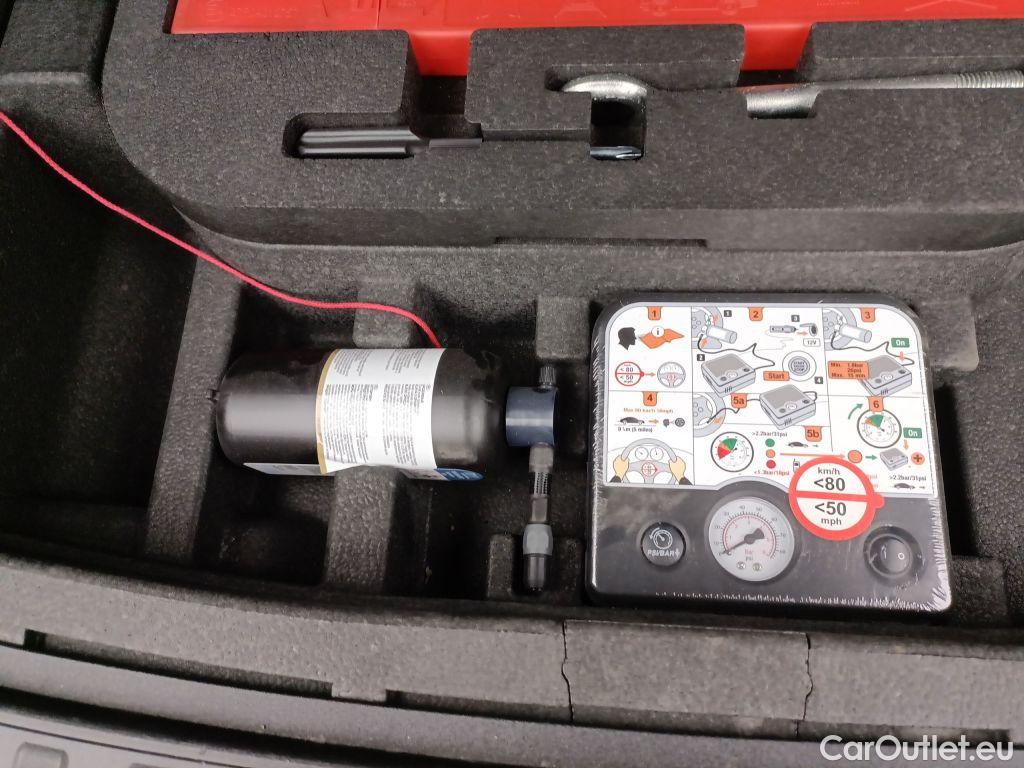 Alfa Romeo   STELVIO Alfa Romeo 2.9 Quadrifoglio 5d #15