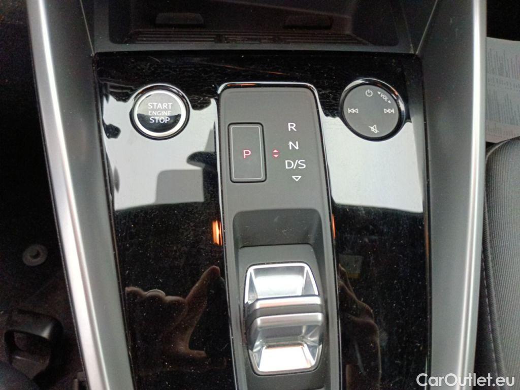 Audi  A3 Audi  Sportback 1.0 30 TFSi 81kW S tronic Attraction 5d #27