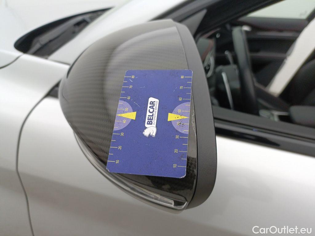 Alfa Romeo   STELVIO Alfa Romeo 2.9 Quadrifoglio 5d #24