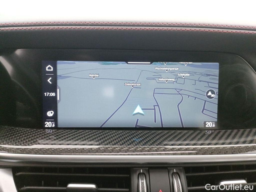 Alfa Romeo   STELVIO Alfa Romeo 2.9 Quadrifoglio 5d #13