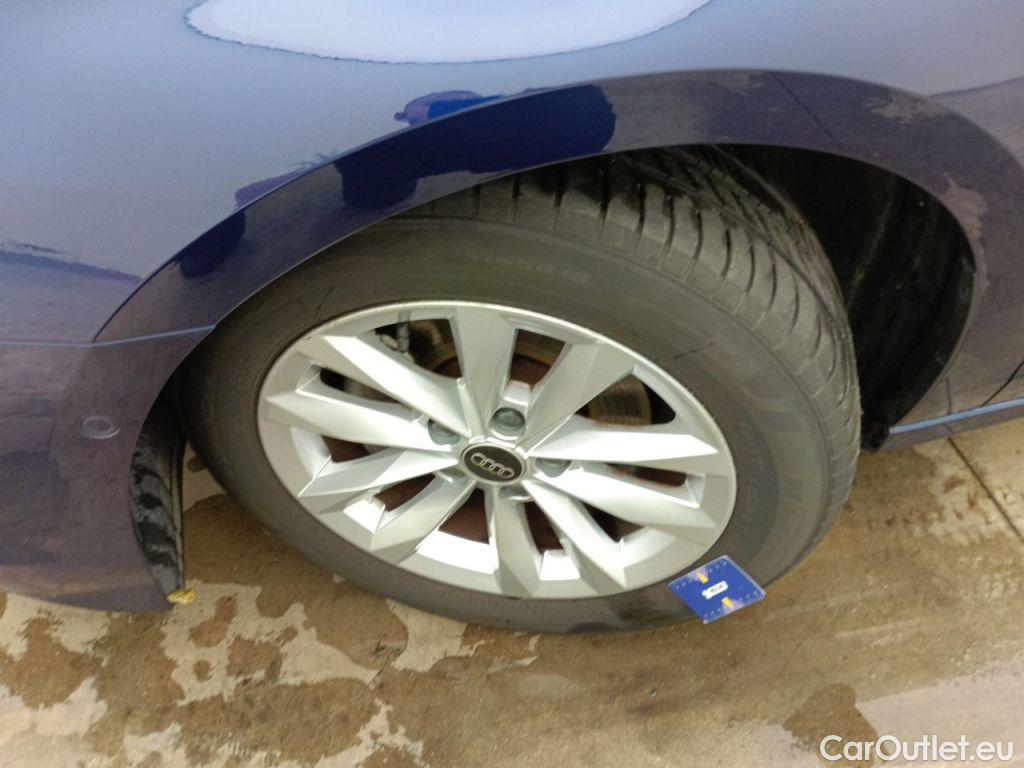 Audi  A3 Audi  Sportback 1.0 30 TFSi 81kW S tronic Attraction 5d #34