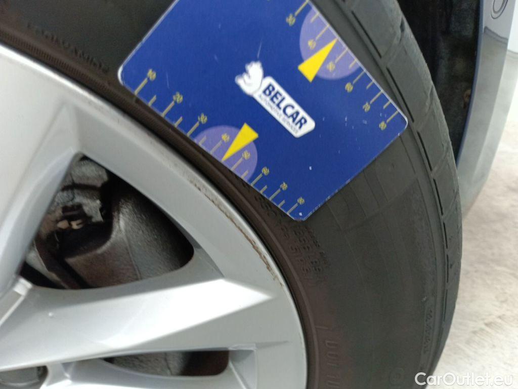 Audi  A3 Audi  Sportback 1.0 30 TFSi 81kW S tronic Attraction 5d #24