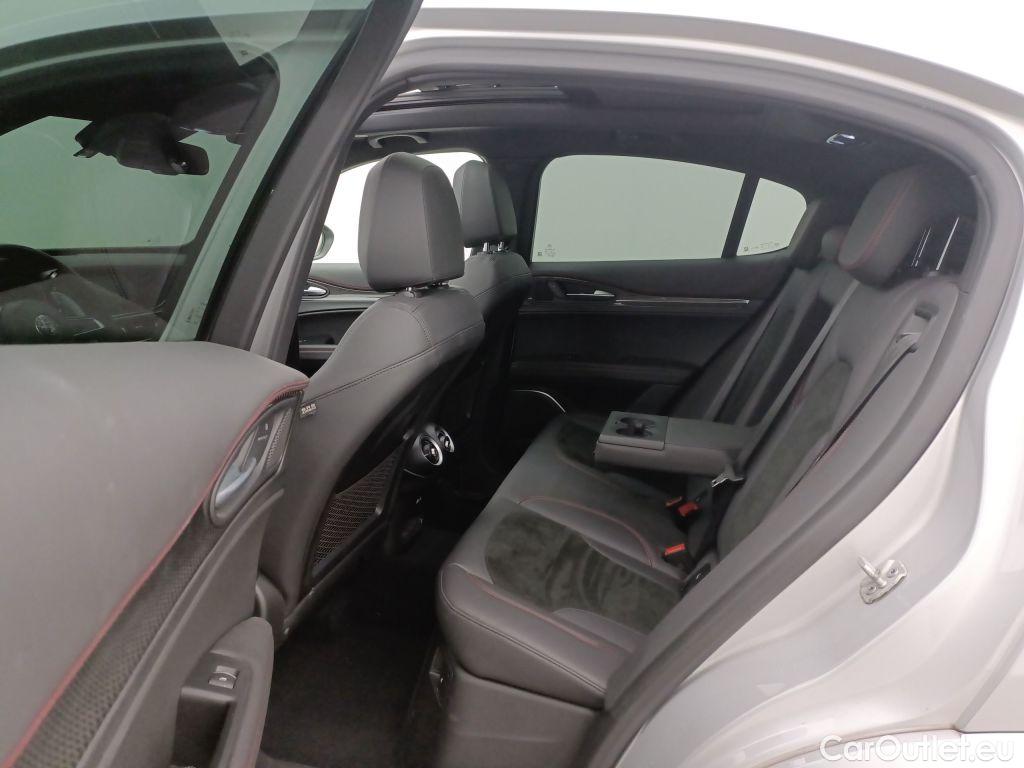 Alfa Romeo   STELVIO Alfa Romeo 2.9 Quadrifoglio 5d #10
