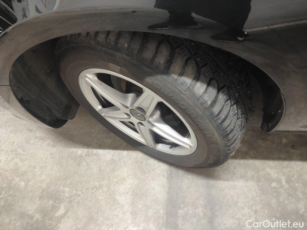 Audi  A4 Audi  Avant 2.0 30 TDi 100kW S tronic Business Ed 5d #16