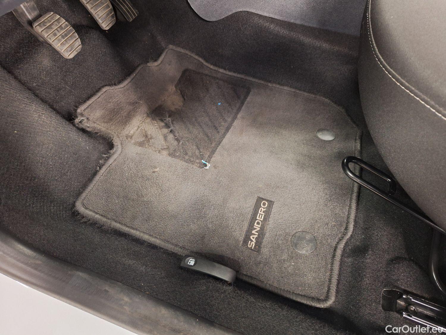 Dacia  Sandero Dacia,  '13, Dacia  1.0 SCe 75 Lauréate 5d #35