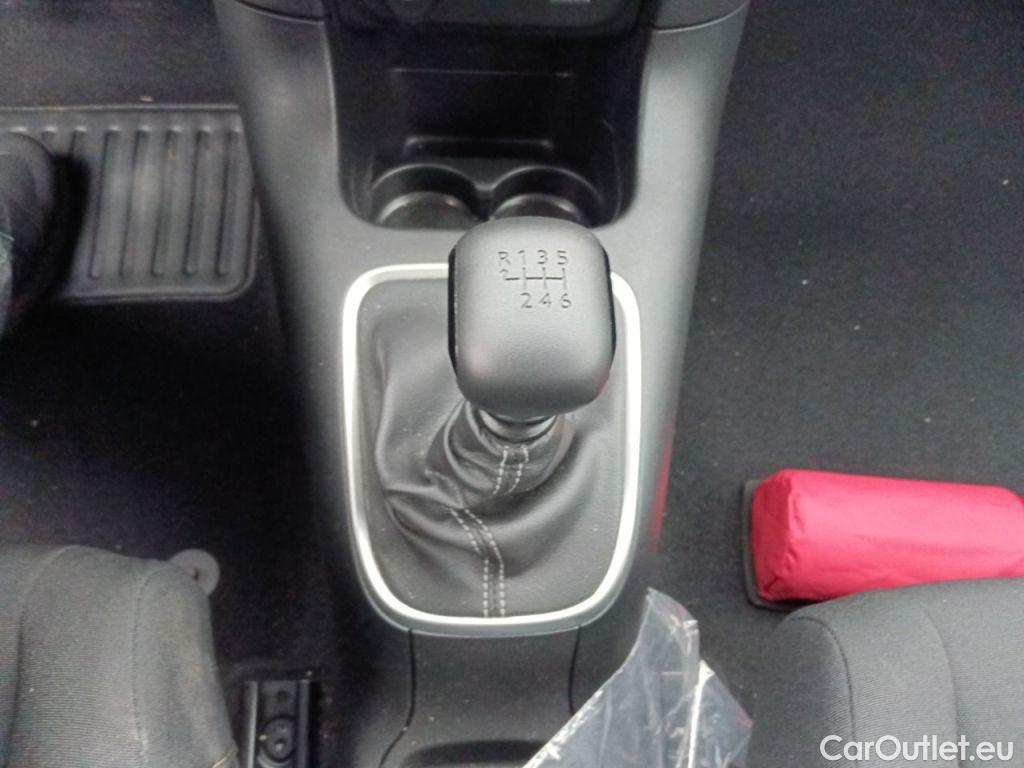 Citroen  C3 Citroën  1.5 BlueHDi 100 S&S MAN6 Shine 5d #32