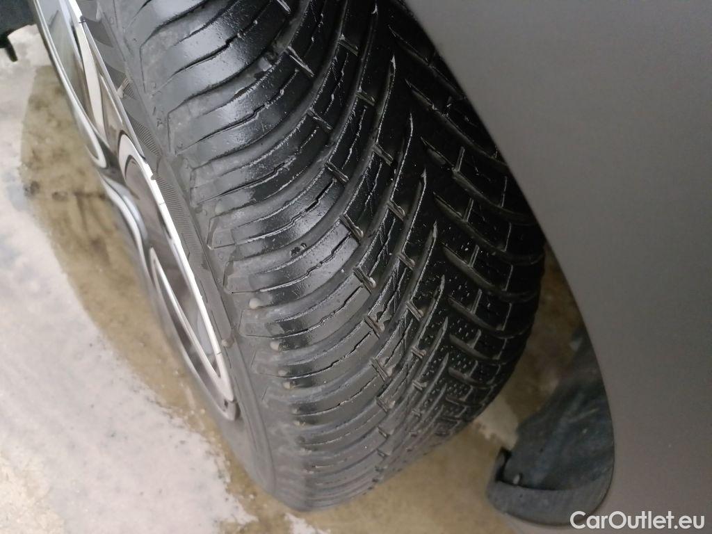 Citroen  C3 Citroën  1.2 PureTech 83 S&S MAN Shine 5d #16