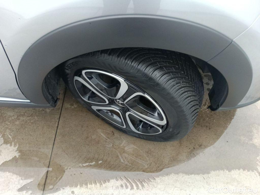 Citroen  C3 Citroën  1.5 BlueHDi 100 S&S MAN6 Shine 5d #19