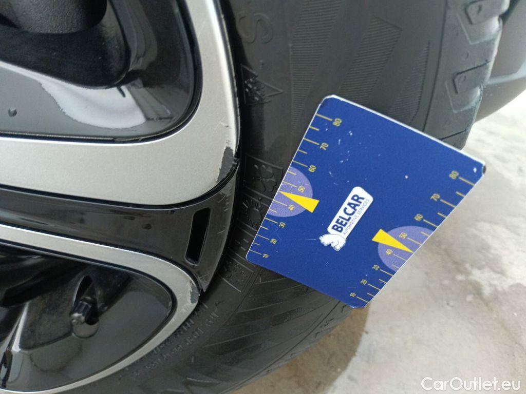 Citroen  C3 Citroën  1.5 BlueHDi 100 S&S MAN6 Shine 5d #40