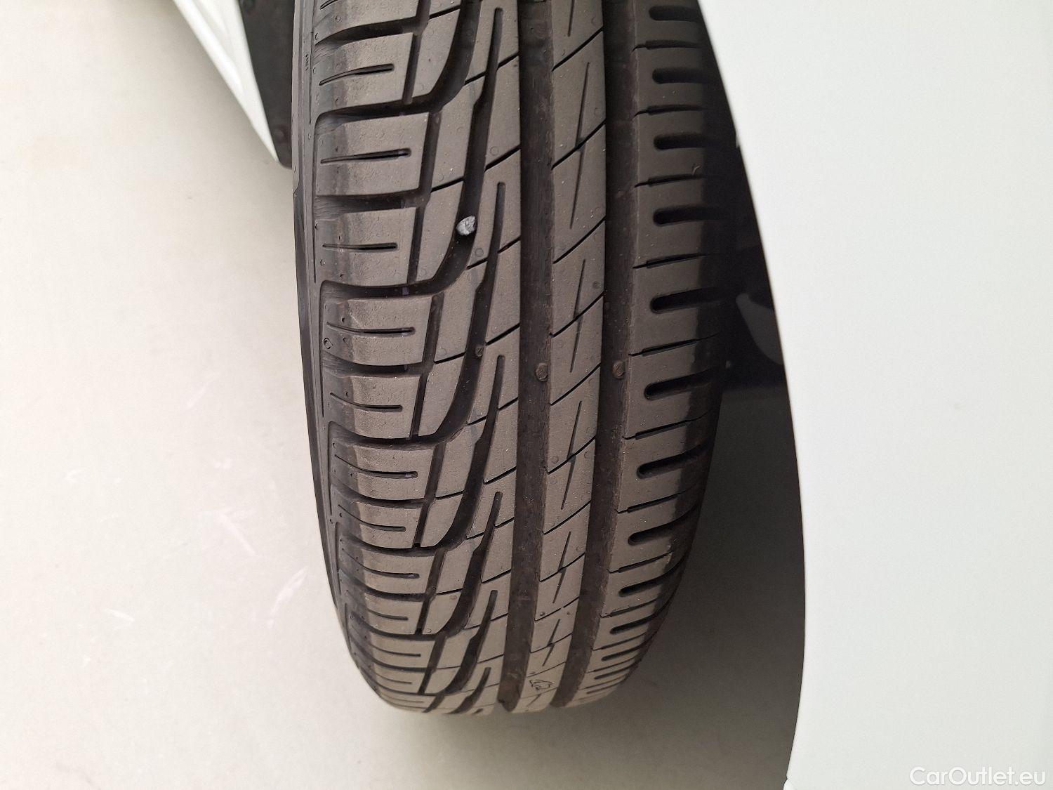 Dacia  Sandero Dacia,  '13, Dacia  1.0 SCe 75 Lauréate 5d #12