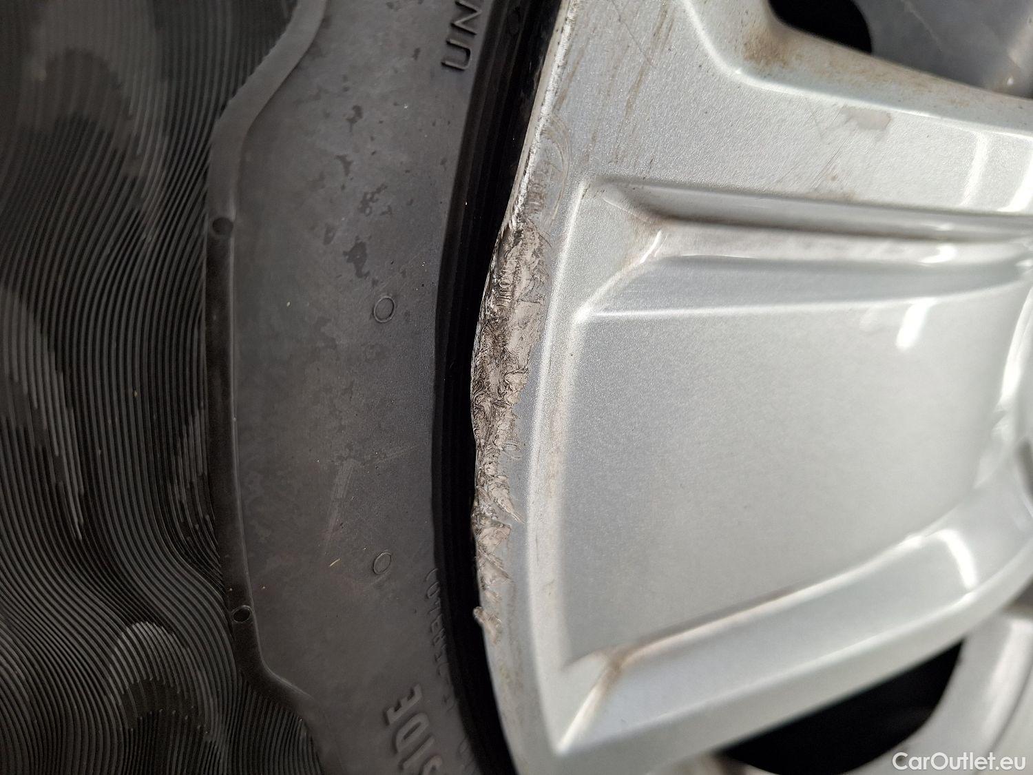 Dacia  Sandero Dacia,  '13, Dacia  1.0 SCe 75 Lauréate 5d #2