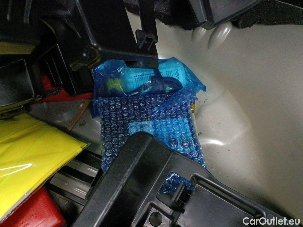 Citroen  C3 Citroën  1.2 PureTech 83 S&S MAN Shine 5d #15