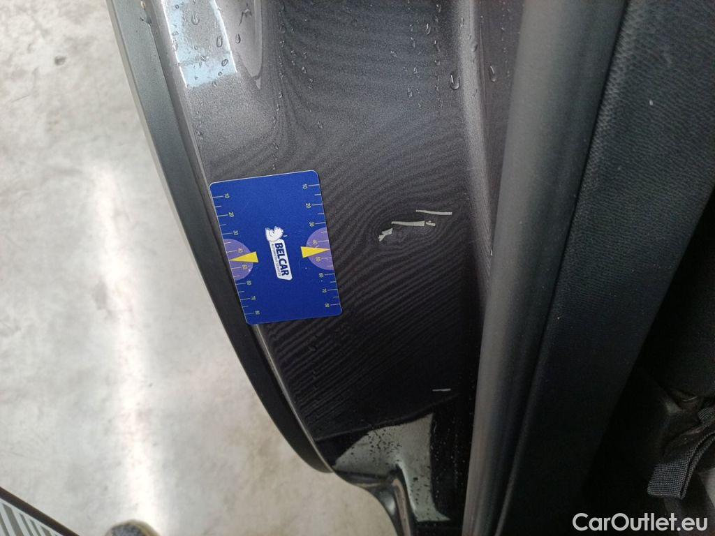 Citroen  C5 Citroën  Aircross 1.5 BlueHDi 130 S&S EAT8 Shine 5d #51