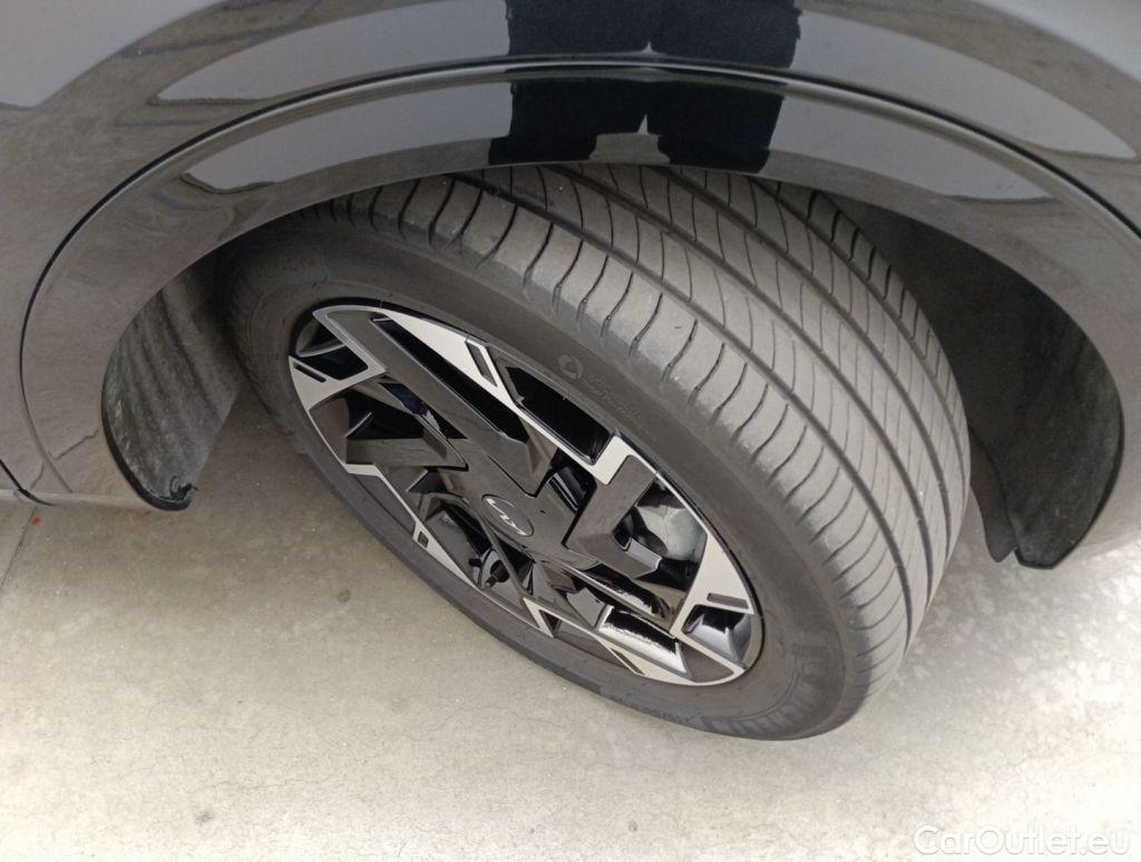 KIA  Sportage KIA  1.6 T-GDi 6A/T AWD GT Line PHEV 5d #16