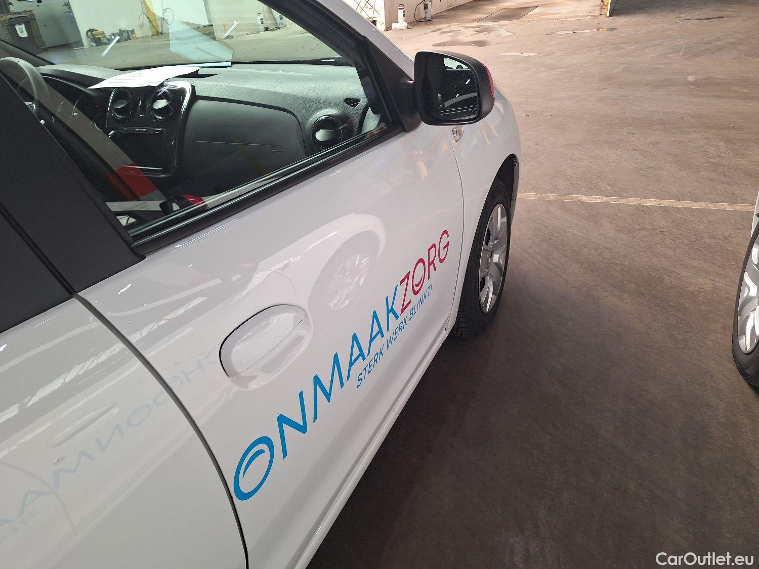 Dacia  Sandero Dacia,  '13, Dacia  1.0 SCe 75 Lauréate 5d #49