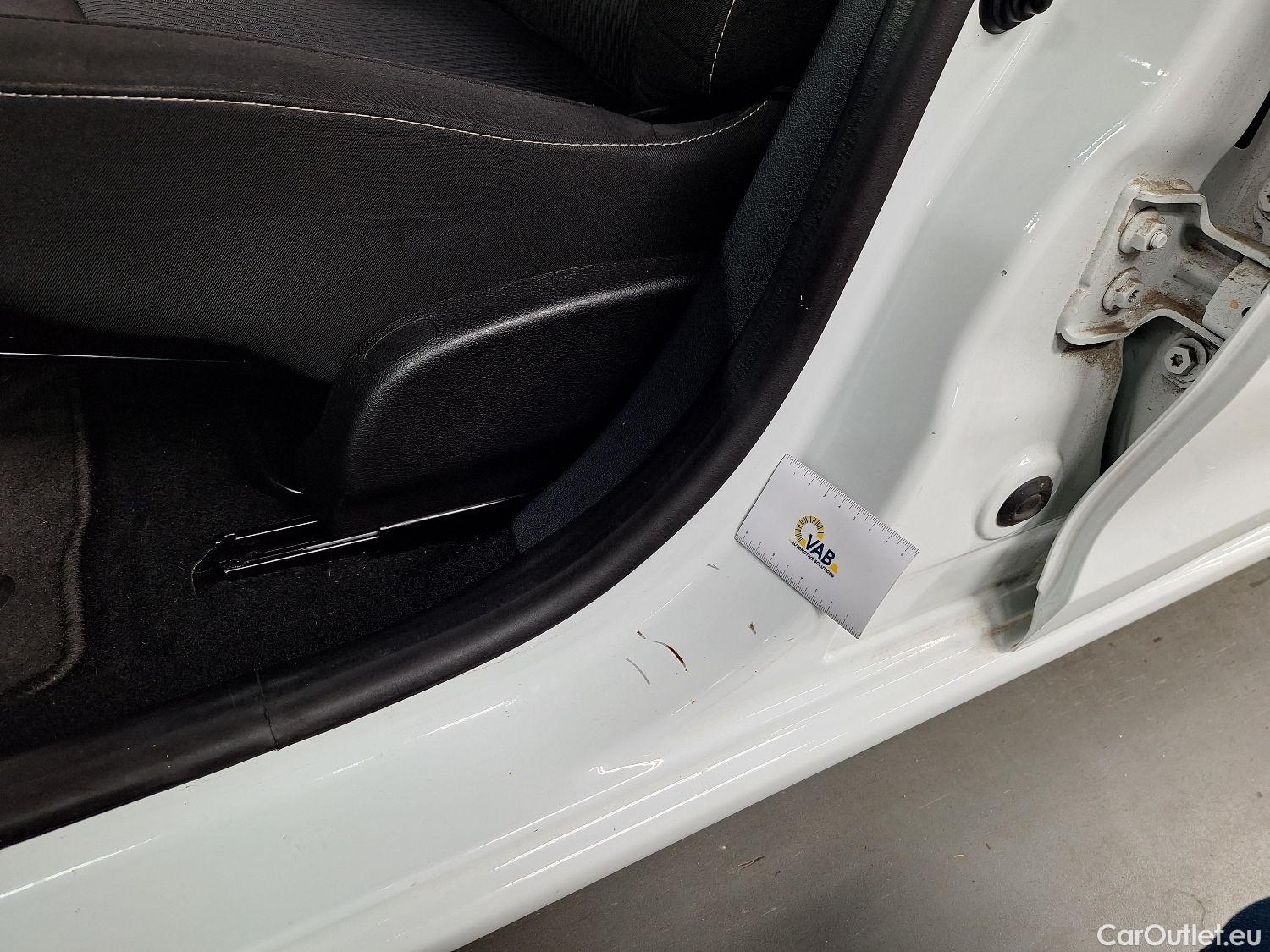 Dacia  Sandero Dacia,  '13, Dacia  1.0 SCe 75 Lauréate 5d #53