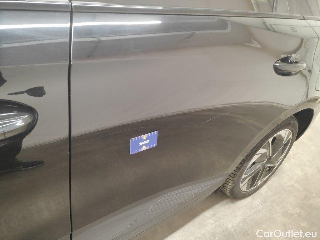 MG  4 MG  6 kWh Luxury 5d #46