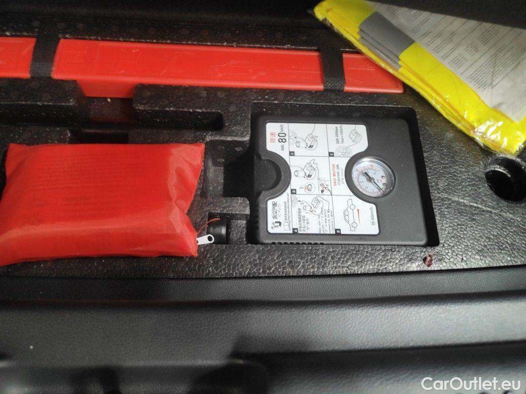 MG  4 MG  6 kWh Luxury 5d #15